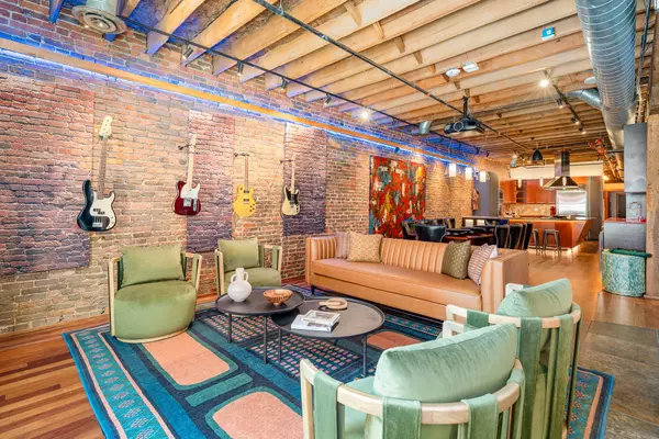 Nashville, TN 37201,219 2nd Ave #N #200