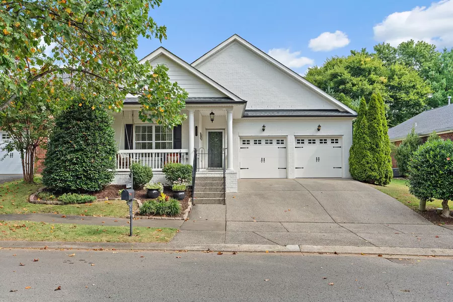 423 Meadowcrest Cir, Franklin, TN 37064