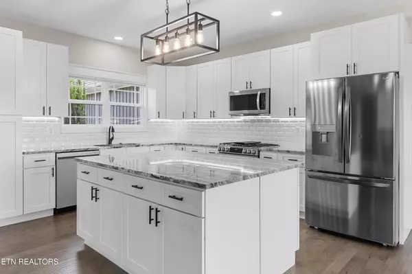 Madisonville, TN 37354,279 Lakeside Meadows Circle