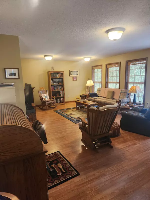 Lawrenceburg, TN 38464,307 Stribling Rd