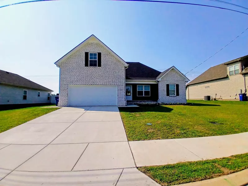 213 Meadowbrook Dr, Shelbyville, TN 37160