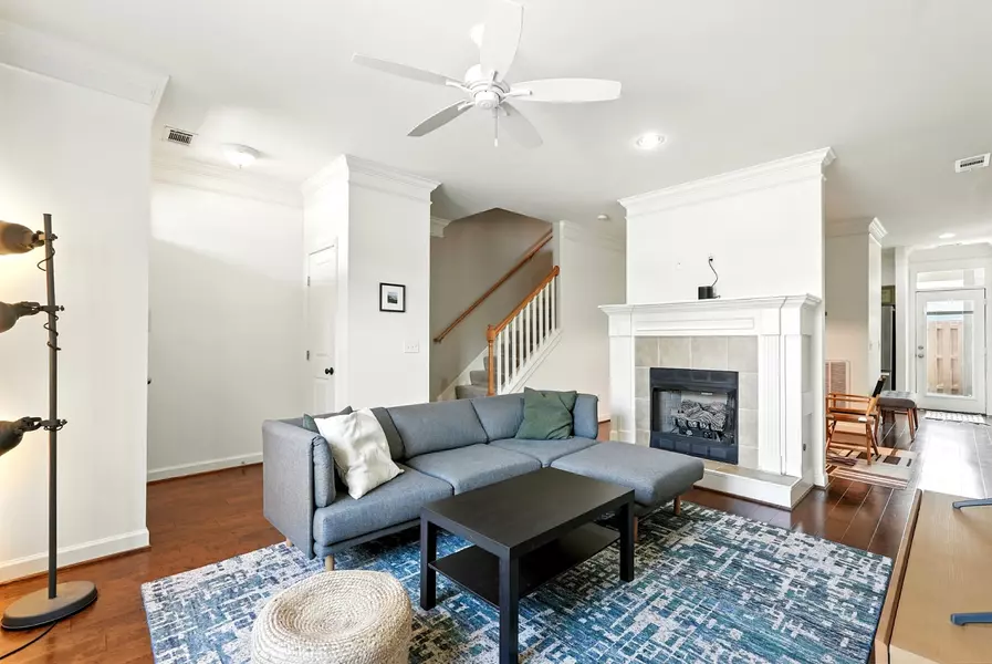 817 S Douglas Ave, Nashville, TN 37204