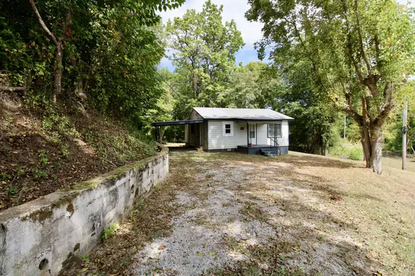 55 Madison Ave, Lexington, TN 38351