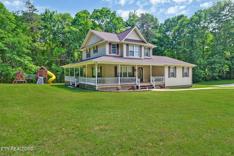 129 Hall Rd, Crossville, TN 38571