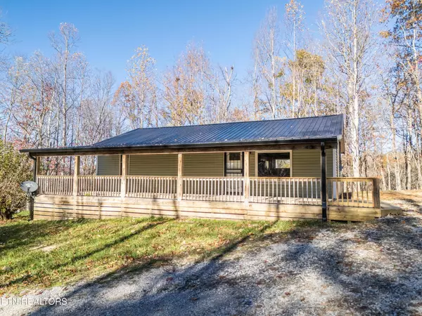 2882 Brewer Rd, Crossville, TN 38572