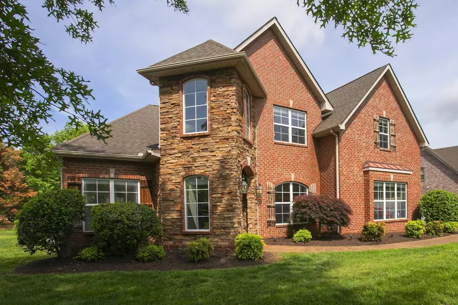 2732 Avington Ct, Murfreesboro, TN 37128