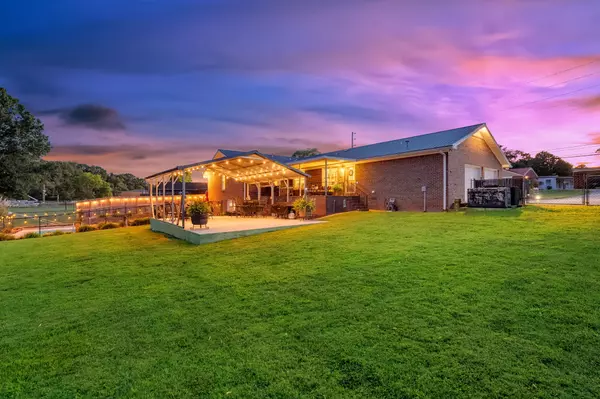 Lynchburg, TN 37352,605 Main St