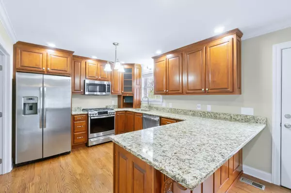 Chattanooga, TN 37421,8517 Creek Stone Drive