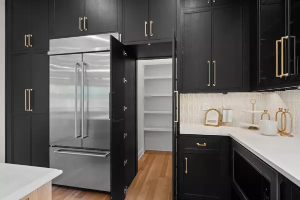 Nashville, TN 37209,521 31st Ave #N