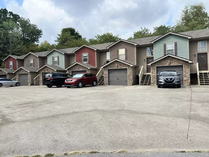 1732 Thistlewood Dr, Clarksville, TN 37042