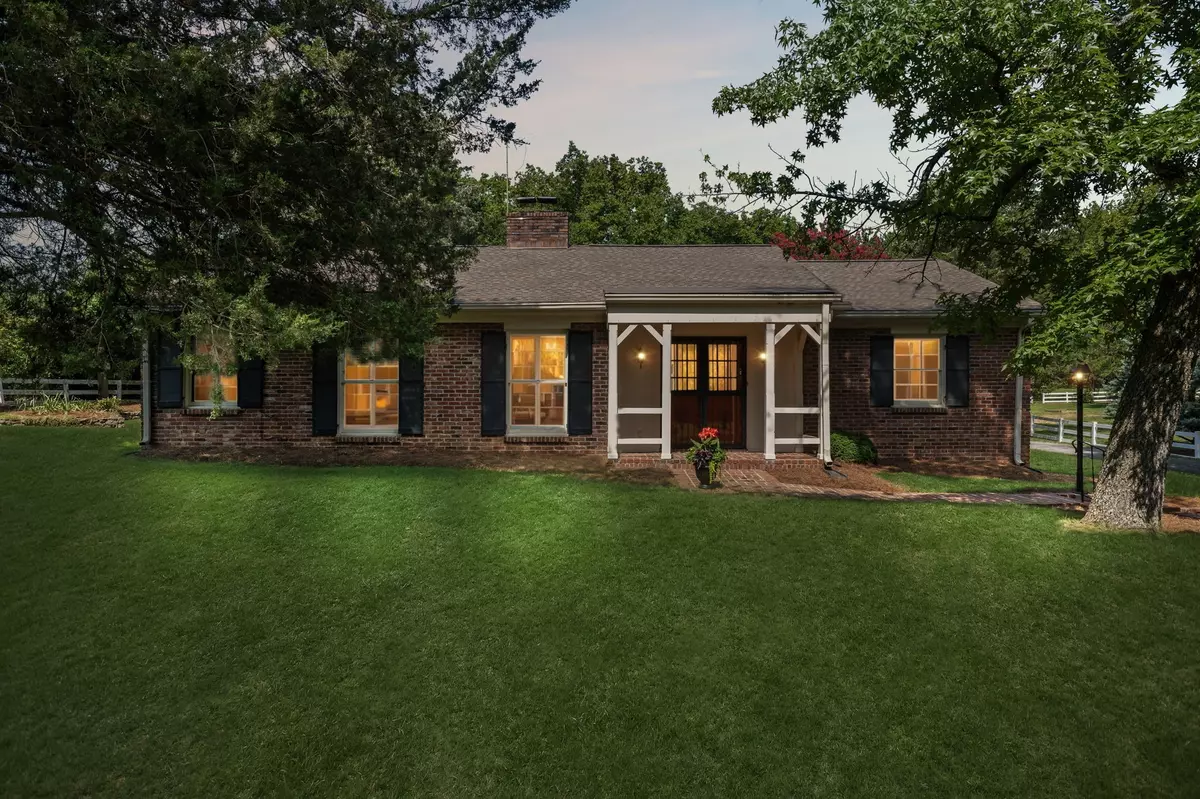 Nashville, TN 37220,4719 Granny White Pike