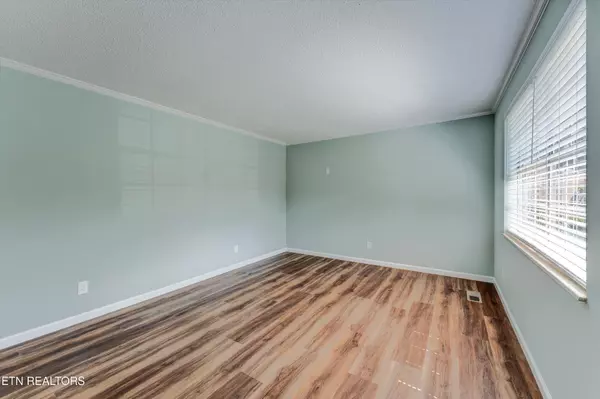 Knoxville, TN 37918,5620 Karen Drive