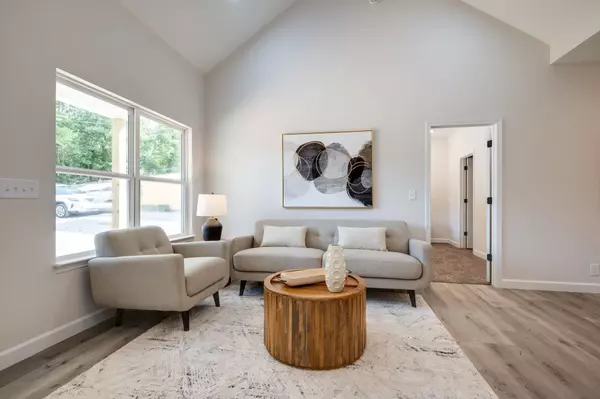 Charlotte, TN 37036,145 Lynn Lane