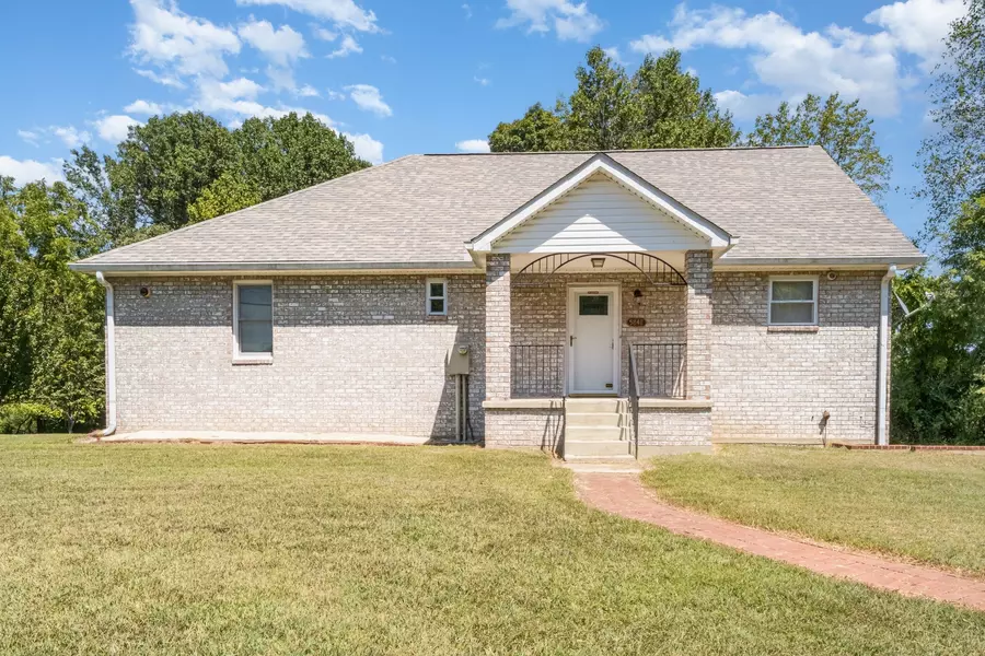 5848 Dividing Ridge Rd, Goodlettsville, TN 37072