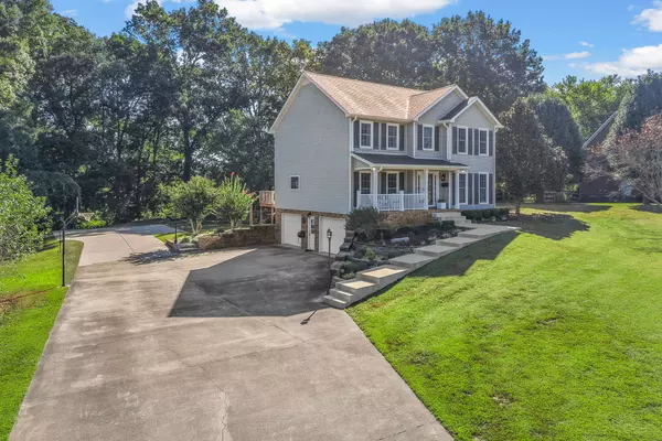 1717 Riverhaven Dr, Adams, TN 37010