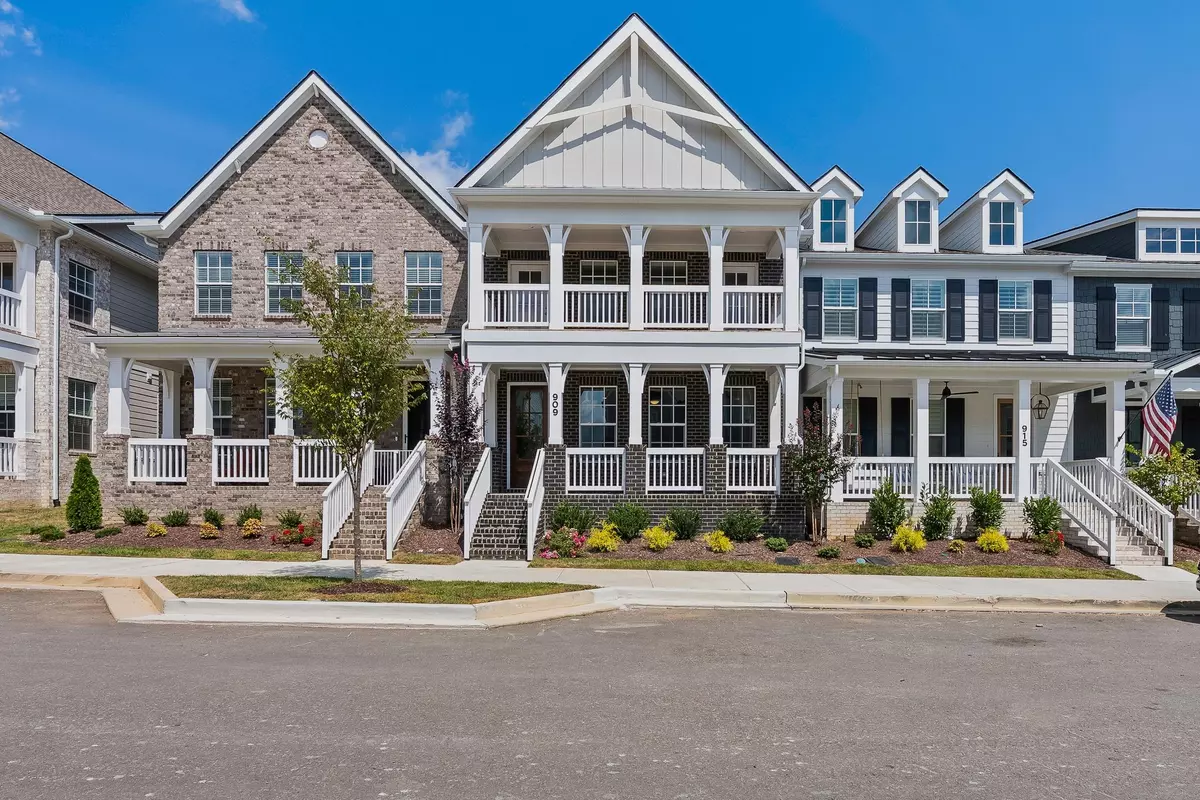 Franklin, TN 37064,909 Braidwood Ln