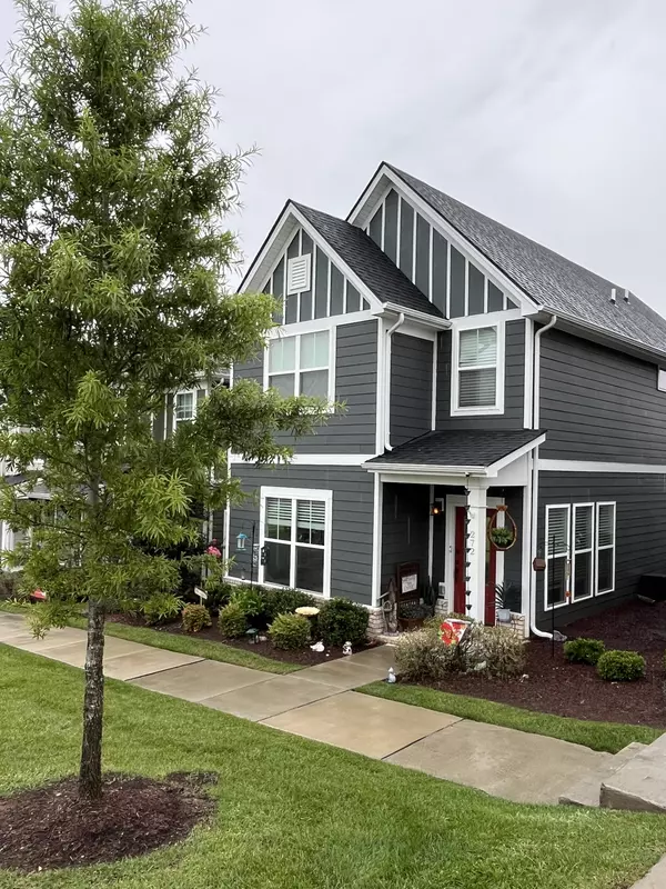 272 Holywell Drive, Gallatin, TN 37066