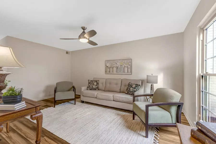 1011 Murfreesboro Rd #B2, Franklin, TN 37064