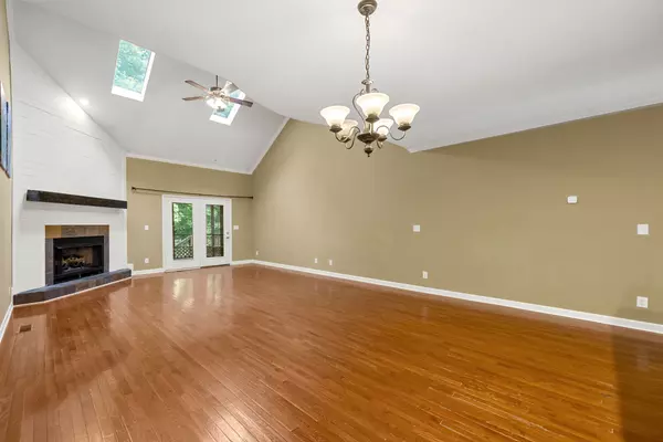 Dover, TN 37058,123 Rose Dr