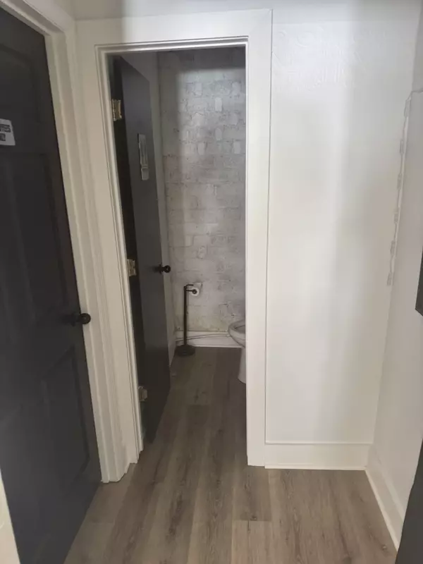 Decherd, TN 37324,211 E Main St