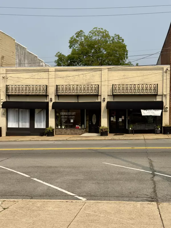 211 E Main St, Decherd, TN 37324