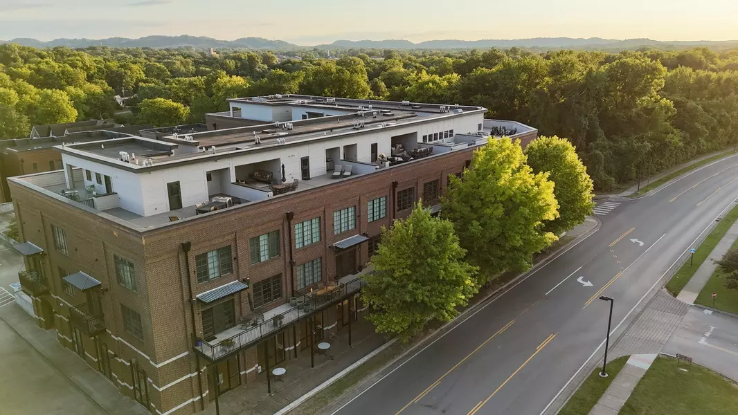 320 Liberty Pike #212, Franklin, TN 37064
