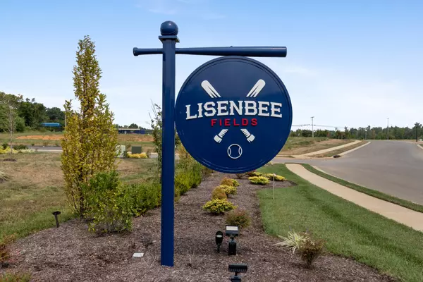 240 Shutout Dr, Clarksville, TN 37042