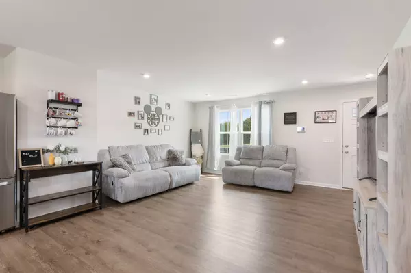 Clarksville, TN 37042,240 Shutout Dr