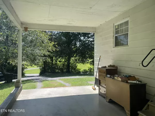 Friendsville, TN 37737,635 W Vinegar Valley Rd