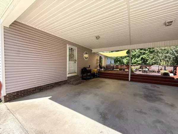 Lawrenceburg, TN 38464,594 Highway 64 #W
