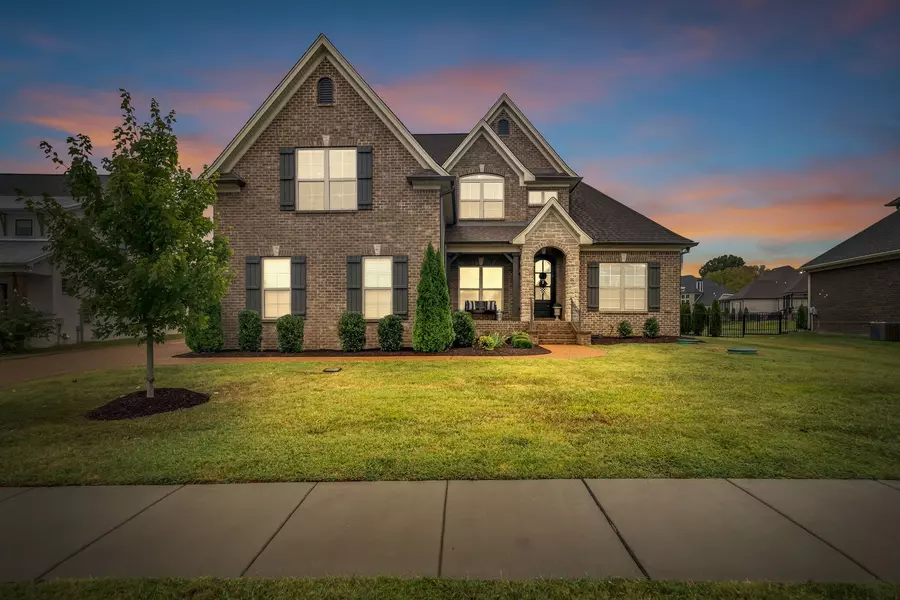 1302 Porter Dr, Lebanon, TN 37087