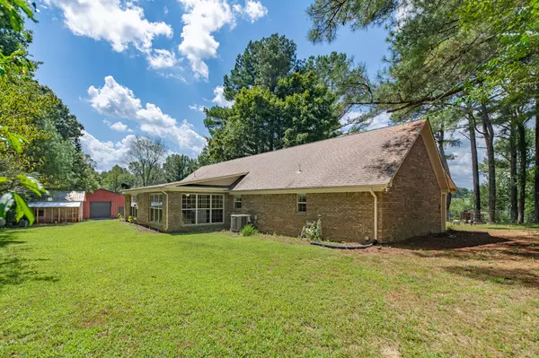 Leoma, TN 38468,812 Good Hope Rd