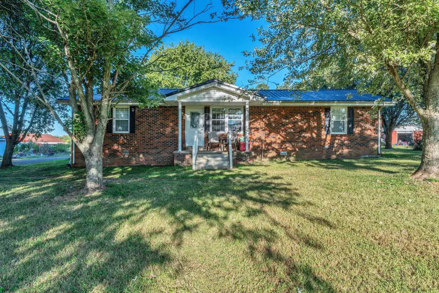 100 Poplar Grove Rd, Westmoreland, TN 37186