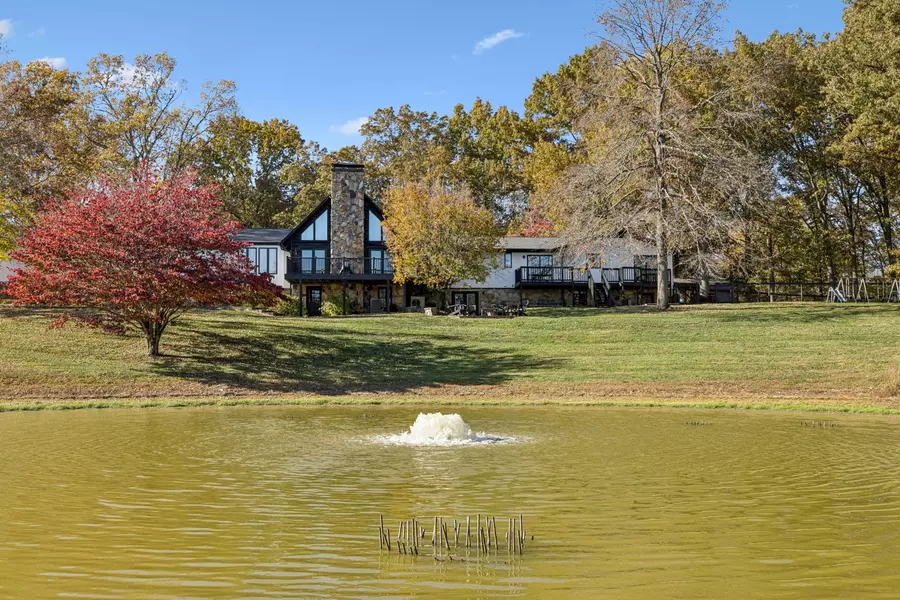 1985 Country Vw, Chapmansboro, TN 37035