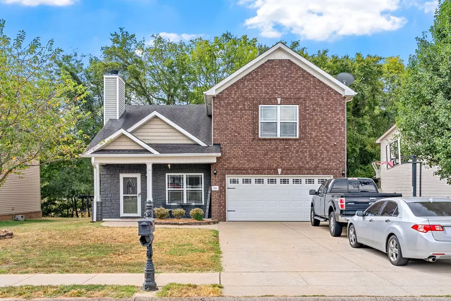 706 Cavalier Dr, Clarksville, TN 37040