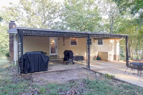 Waverly, TN 37185,122 Dylark Dr