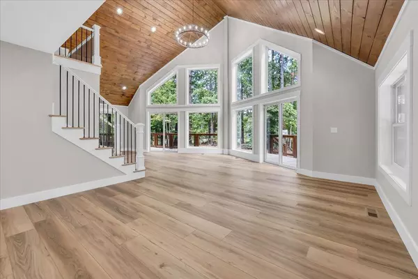 South Pittsburg, TN 37380,415 Thunder Ridge Drive