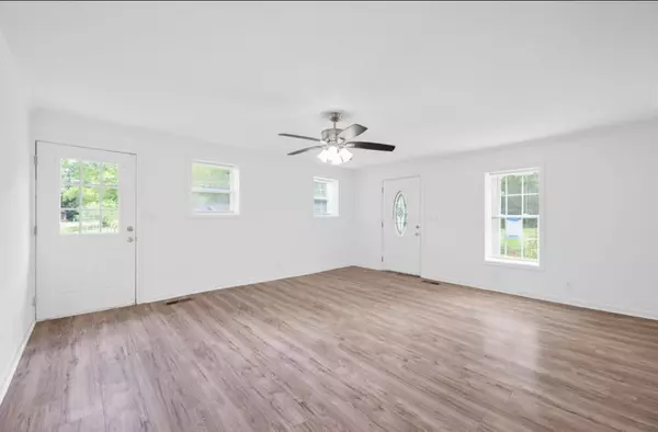 Rossville, GA 30741,404 W Schmitt Road