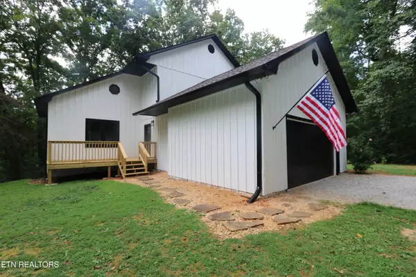 109 Oakland Lane, Sweetwater, TN 37874