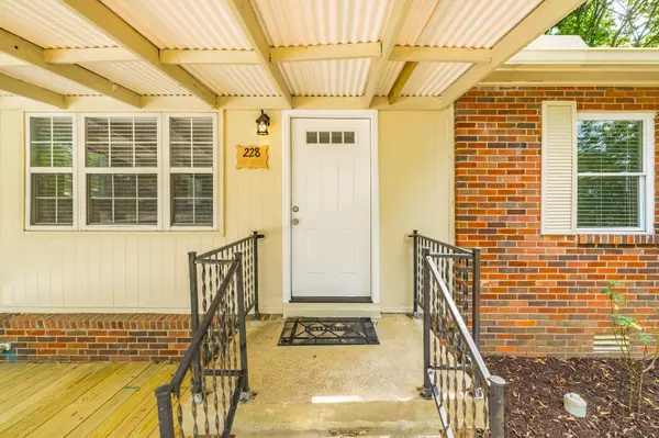 Madison, TN 37115,228 May Dr