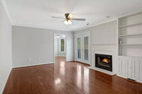 Chapmansboro, TN 37035,1719 Wynnewood Dr