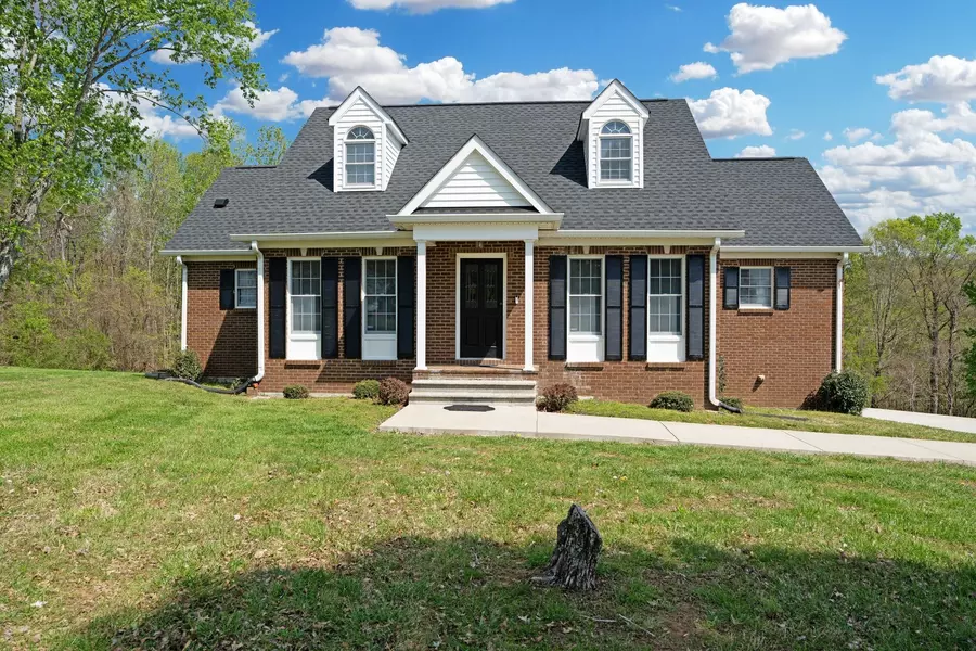1719 Wynnewood Dr, Chapmansboro, TN 37035