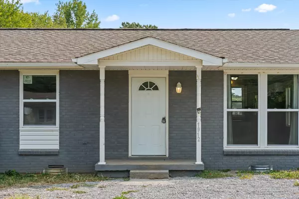 Clarksville, TN 37042,1912 Woodlawn Rd