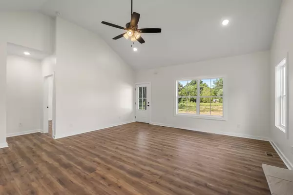 Dickson, TN 37055,1629 Yellow Creek Rd