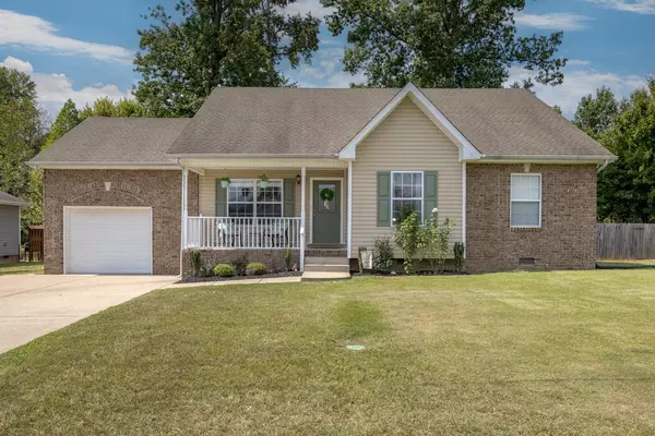 136 Filly Ln, Springfield, TN 37172
