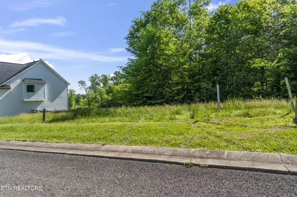 Oak Ridge, TN 37830,113 Cherry Oak Drive
