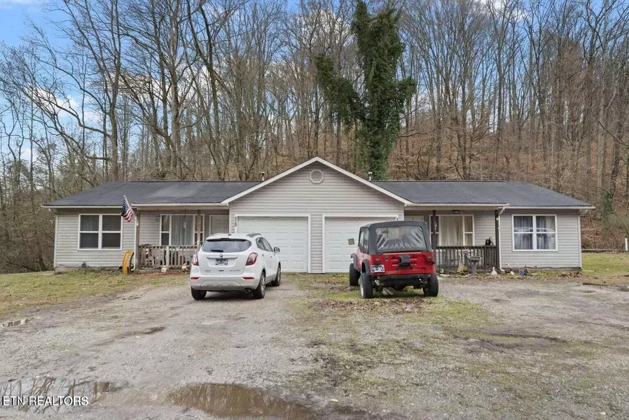420424 Sulphur Springs Rd, Clinton, TN 37716