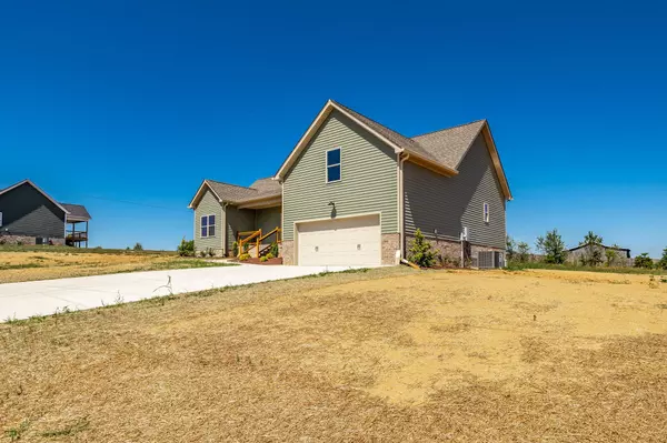 Portland, TN 37148,1204 Vickie Ln