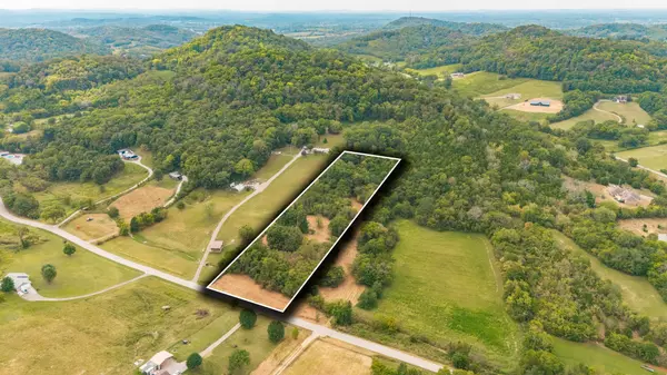 4605 Browning Branch Rd, Bethpage, TN 37022