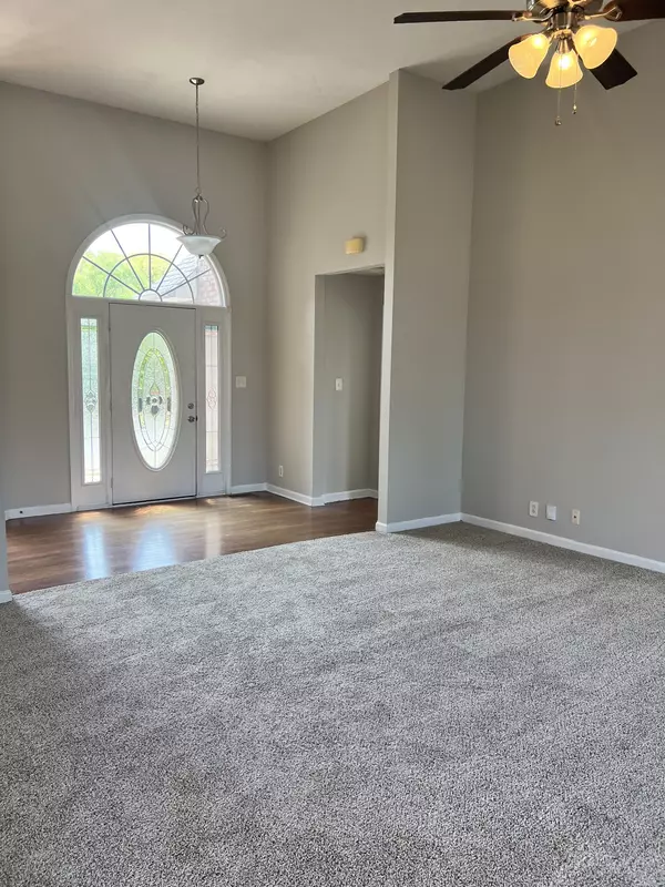 Clarksville, TN 37042,3216 Twelve Oaks Blvd